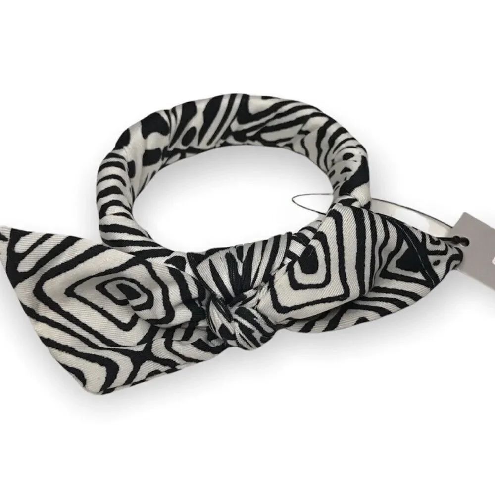 NEW Chico’s Willow black white print scarf bangle bracelet